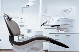 Besoin d’un dentiste lors d’un séjour à l’étranger ?